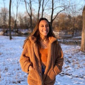 Meet your Posher, Tess